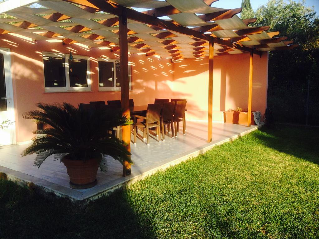 Villa Oneiropagida เปรเวซา ภายนอก รูปภาพ