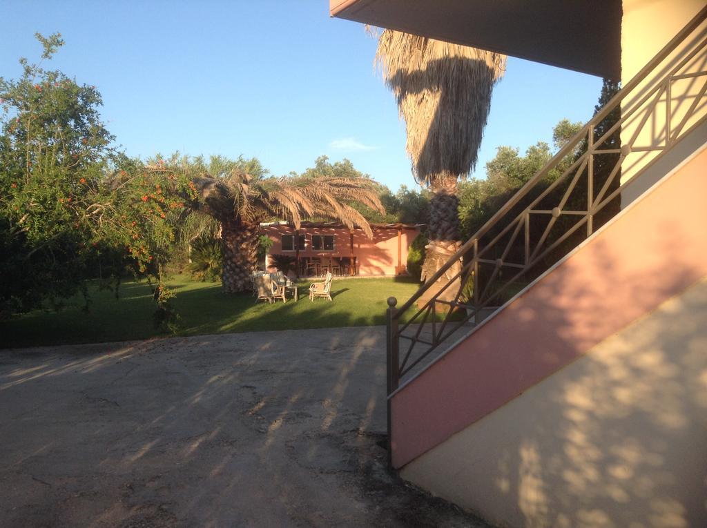 Villa Oneiropagida เปรเวซา ภายนอก รูปภาพ