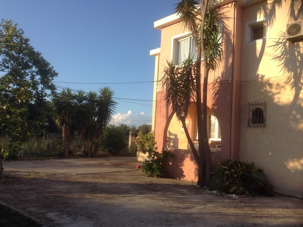 Villa Oneiropagida เปรเวซา ภายนอก รูปภาพ